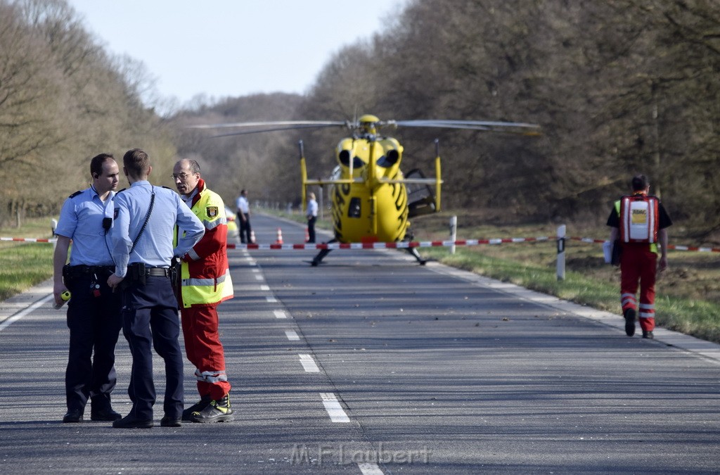 Schwerer VU Krad Fahrrad Koeln Porz Alte Koelnerstr P094.JPG - Miklos Laubert